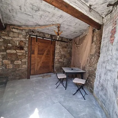 Hébergement de vacances Kyra Rtina