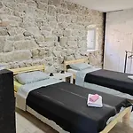 Kyra Holiday home *