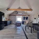 Kyra Holiday home Rtina