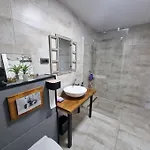 Kyra Holiday home Rtina
