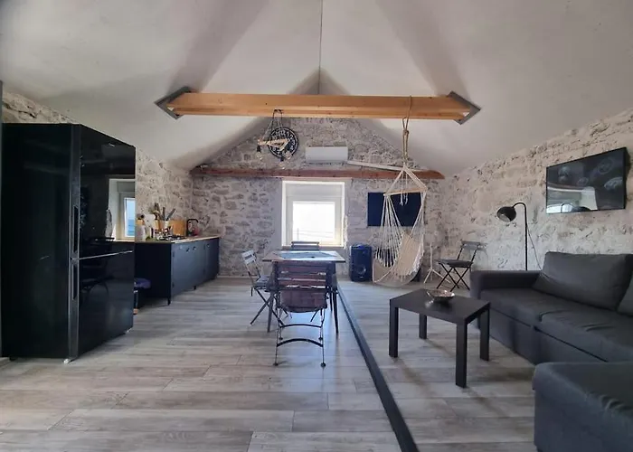 Kyra Casa vacanze Rtina